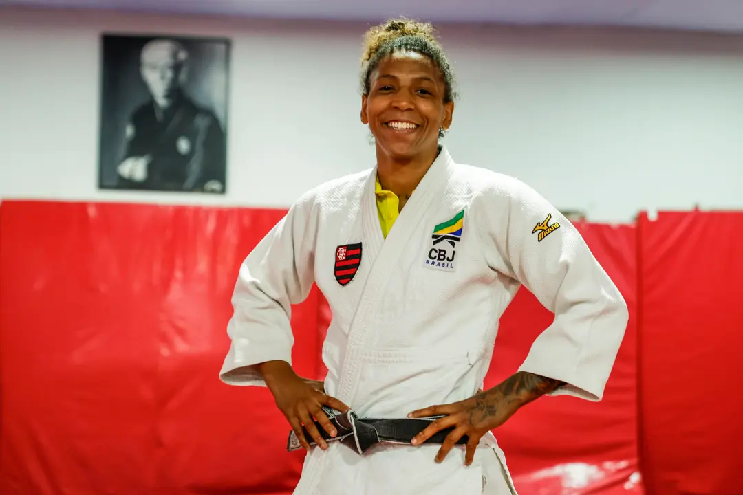La judoca brasile&ntilde;a Rafaela Silva fue registrada el pasado 15 de julio al posar, durante una entrevista con EFE, en R&iacute;o de Janeiro (Brasil). EFE/Antonio Lacerda