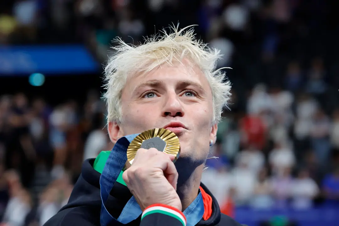 El italiano Nicol&oacute; Martinenghi en La Defense Arena in Paris, Francia. EFE/ Lavandeira Jr