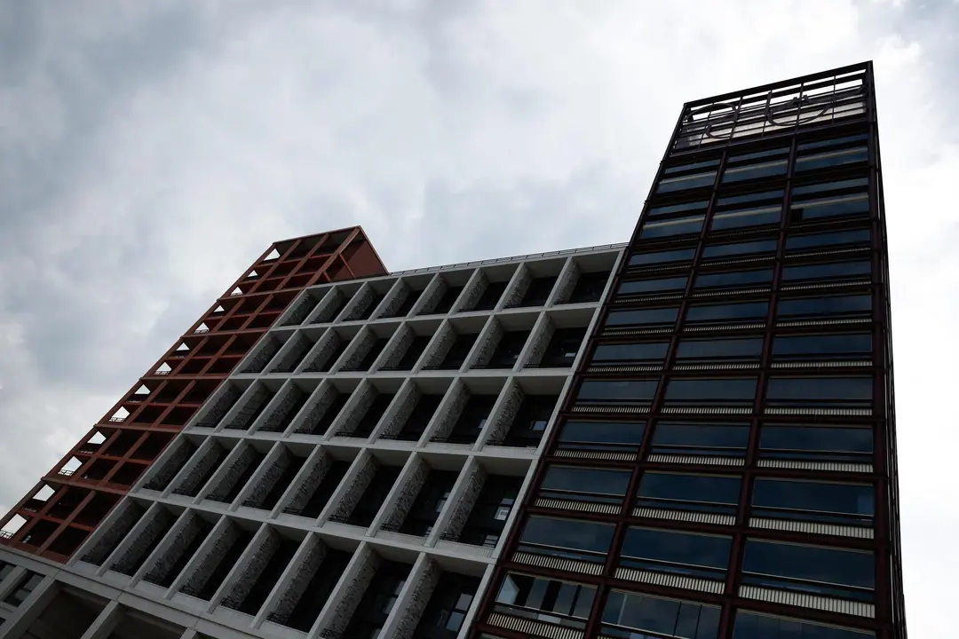 Vista exterior de archivo de un edificio en la villa ol&iacute;mpica Par&iacute;s 2024 en Saint-Denis, norte de Par&iacute;s, Francia, 04 de junio de 2024. EFE/EPA/MOHAMMED BADRA