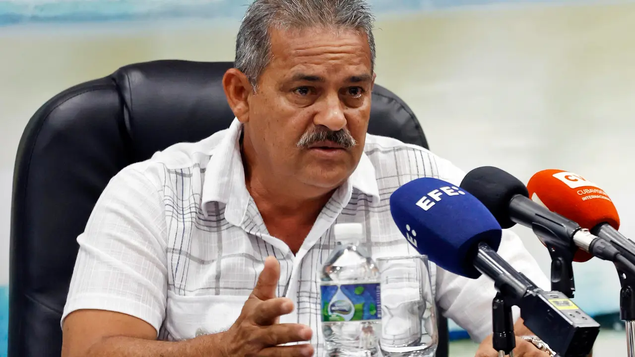 Fotograf&iacute;a de archivo, tomada el pasado 17 de mayo, en la que se registr&oacute; al director de Alto Rendimiento del Instituto de Deporte, Educaci&oacute;n F&iacute;sica y Recreaci&oacute;n de Cuba (INDER), Jos&eacute; Antonio Miranda, durante una rueda de prensa, en La Habana (Cuba). EFE/Ernesto Mastrascusa