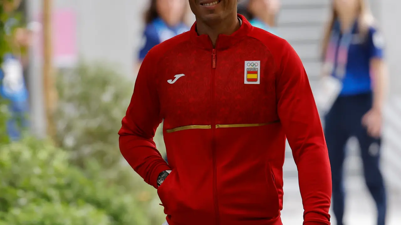Nadal, a su llegada a la ceremonia oficial del sorteo de cuadros de singles y dobles del tenis ol&iacute;mpico. EFE/ Emilio Lavandeira