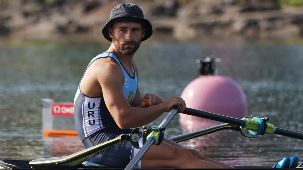 El remero uruguayo Bruno Cetraro ocup&oacute; este jueves la quinta plaza en la semifinal A de scull individual de los Juegos Ol&iacute;mpicos de Par&iacute;s. EFE/EPA/ALI HAIDER
