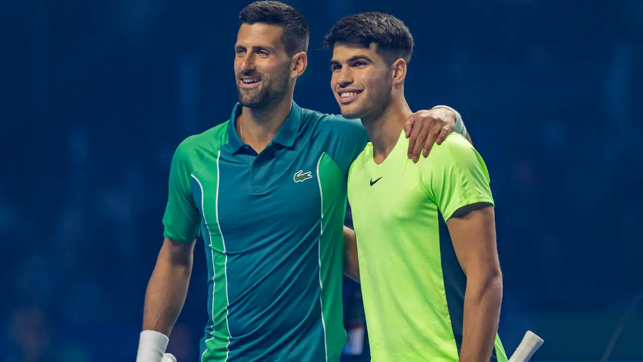 Un nuevo cara a cara entre los dos mejores jugadores del momento, los dos favoritos ol&iacute;mpicos, Novak Djokovic y Carlos Alcaraz. EFE/EPA/STR