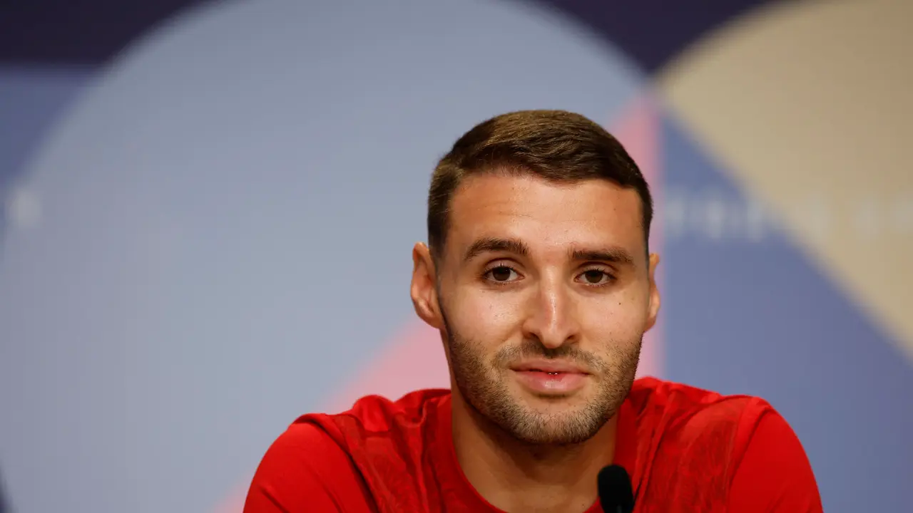 El delantero de la selecci&oacute;n ol&iacute;mpica espa&ntilde;ola Abel Ruiz durante una rueda de prensa este jueves en Par&iacute;s. EFE/Juanjo Mart&iacute;n