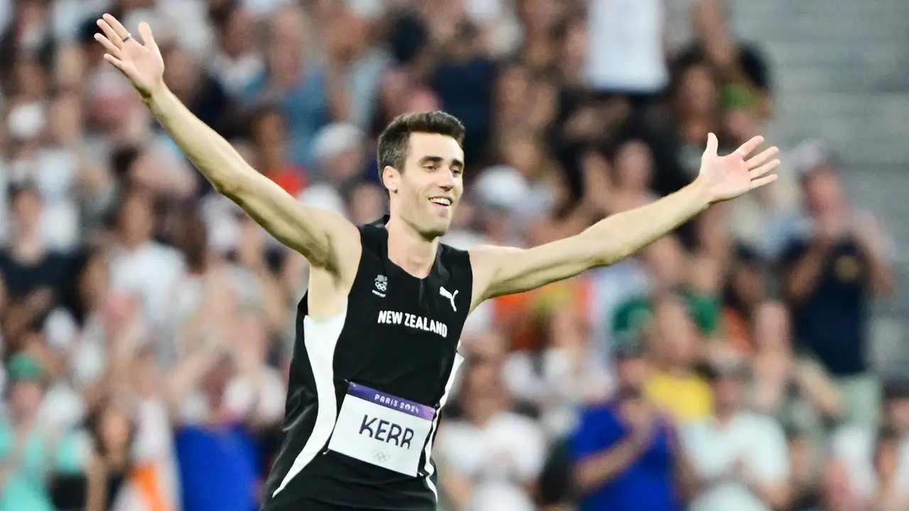 El neozeland&eacute;s Hamish Kerr celebra el t&iacute;tulo ol&iacute;mpico en el Stade de FranceEFE/EPA/CHRISTIAN BRUNA