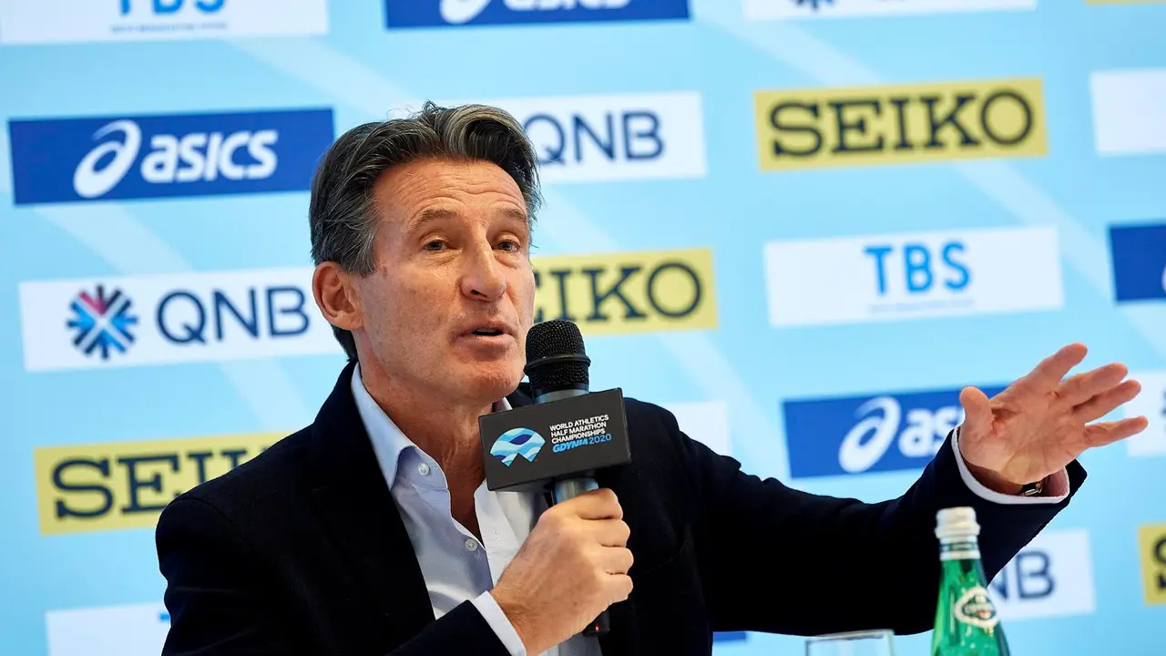 Foto de archivo del brit&aacute;nico Sebastian Coe, presidente de la federaci&oacute;n internacional de atletismo y candidato a la presidencia del COI. EFE/EPA/Adam Warzawa